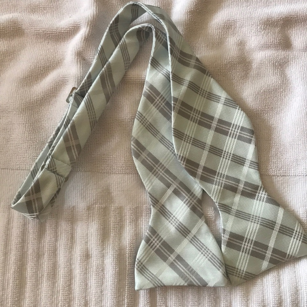 Express Bow Tie